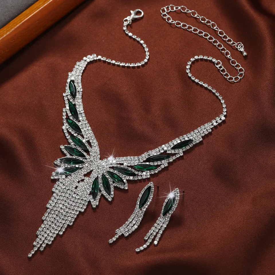 3 PCS Exquisite Super Sparkling White Stone Necklace Earrings Earclip Set