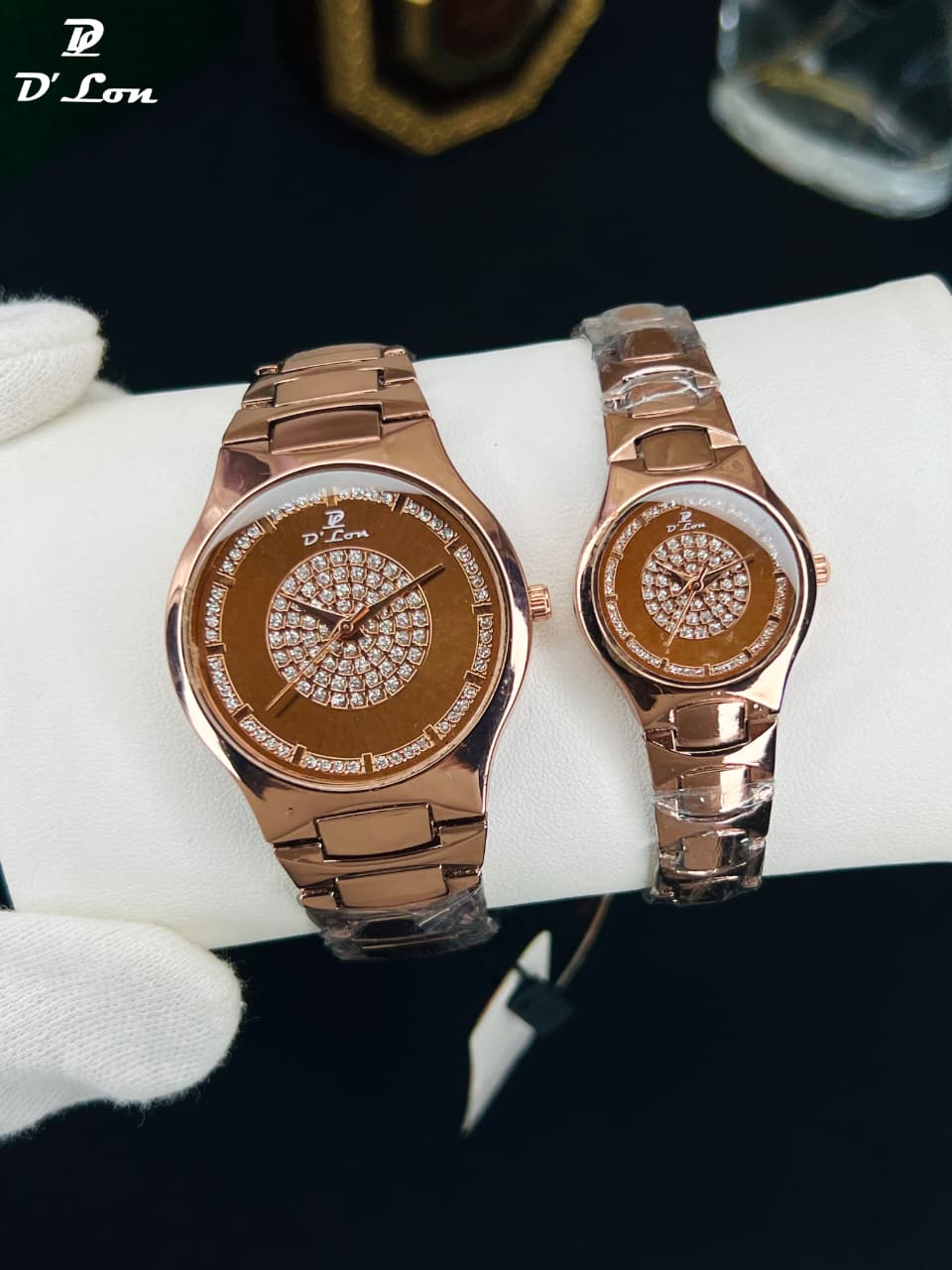 D Lon couple set watches