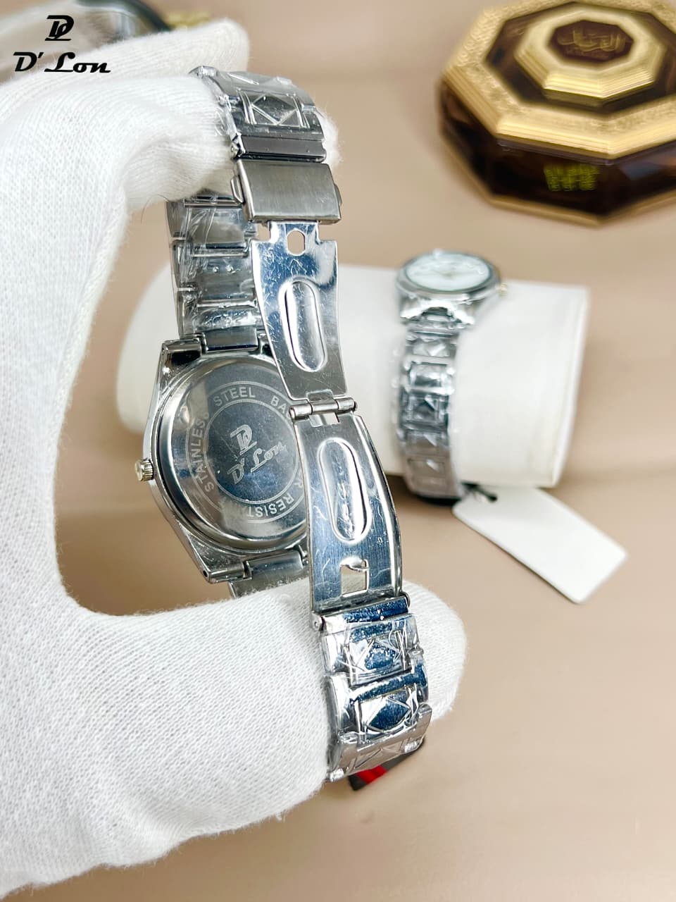 D Lon quartz men and woman watch set