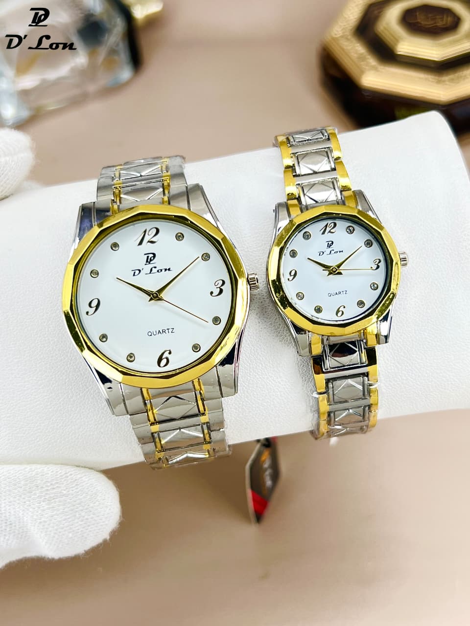 D Lon quartz men and woman watch set